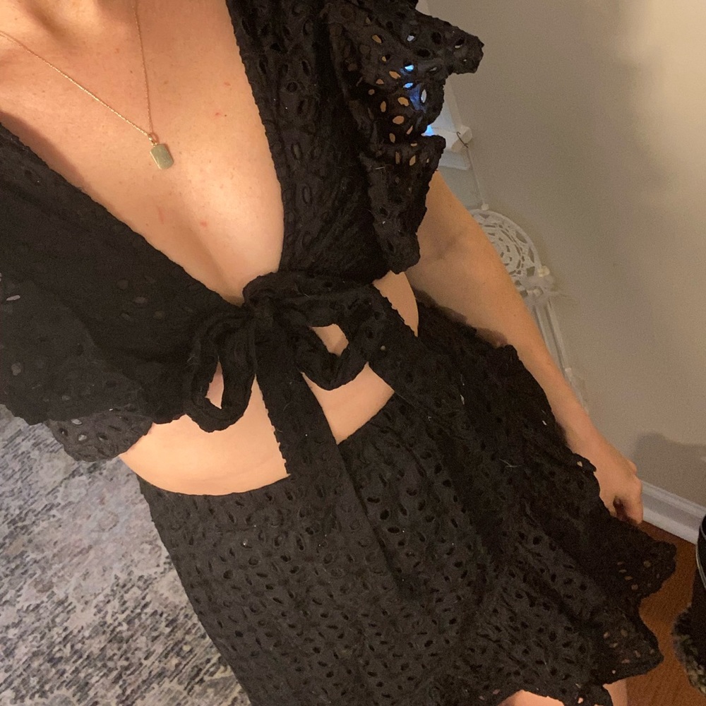 Two piece set - Picture 2 of 3